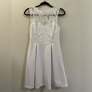 Francesca’s Sweetheart Lace Yoke Sleeveless‎ Mini Dress in White - S